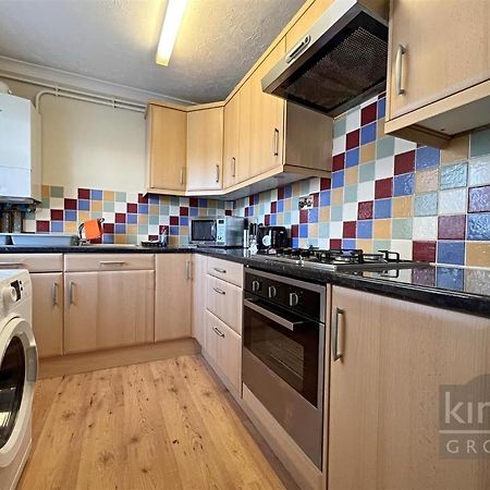 A Cosy 1 Bedroom Apartment 恩菲尔德 外观 照片