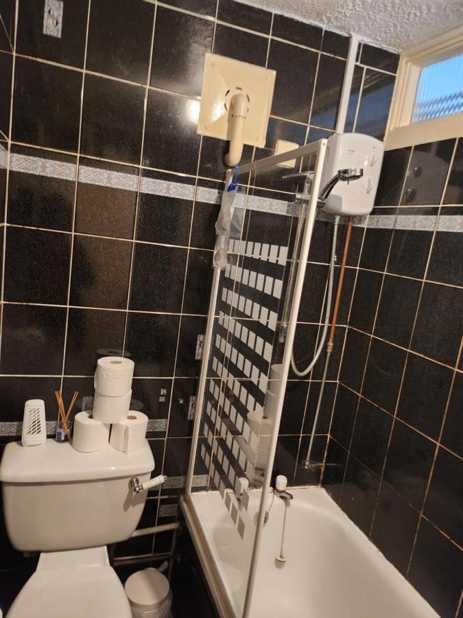 A Cosy 1 Bedroom Apartment 恩菲尔德 外观 照片